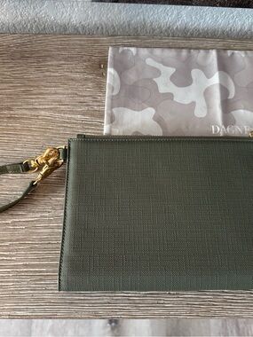 NWT Dagne Dover Essentials Clutch Wallet